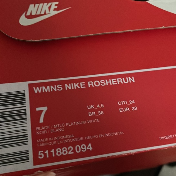 Nike Roshe runs size 7 - Picture 5 of 5